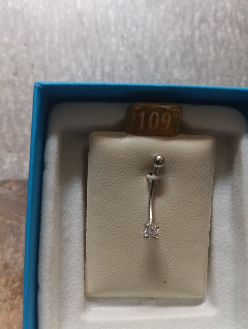 10 Karat NWT White Gold And Diamond Navel Ring